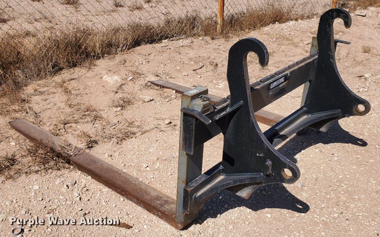 image for item KC9785 John Deere Worksite Pro  5' L forks