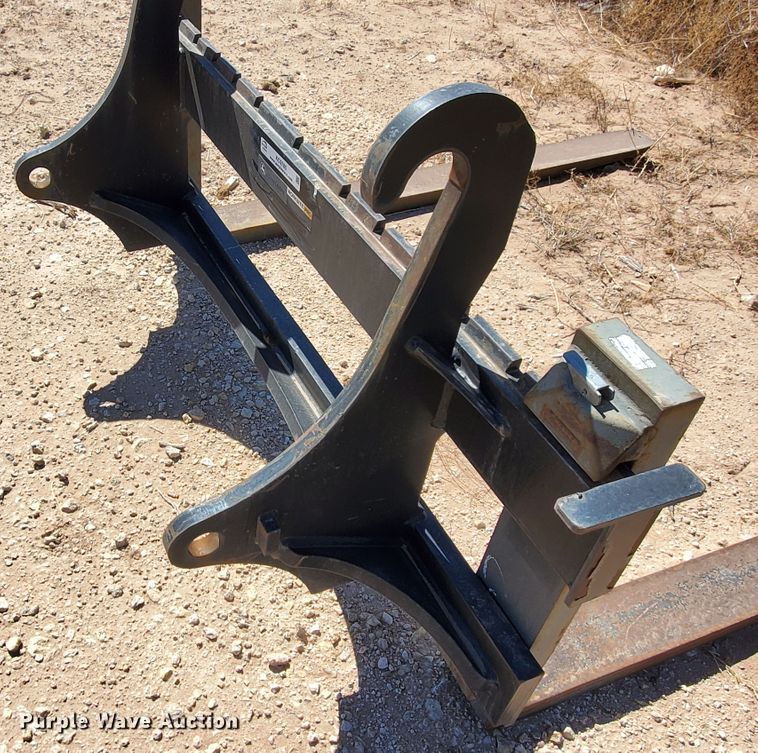 image for item KC9785 John Deere Worksite Pro  5' L forks