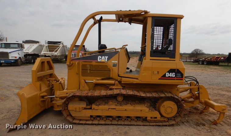 image for item KP9263 2006 Caterpillar D4G XL  dozer