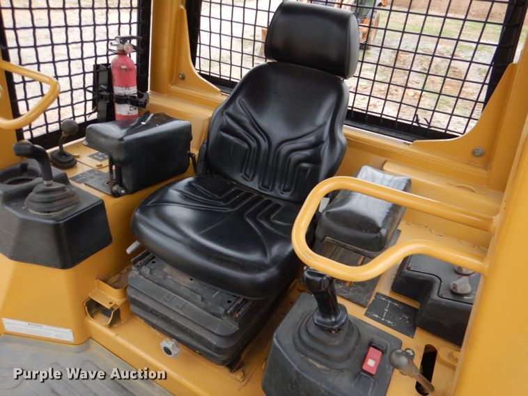 image for item KP9263 2006 Caterpillar D4G XL  dozer