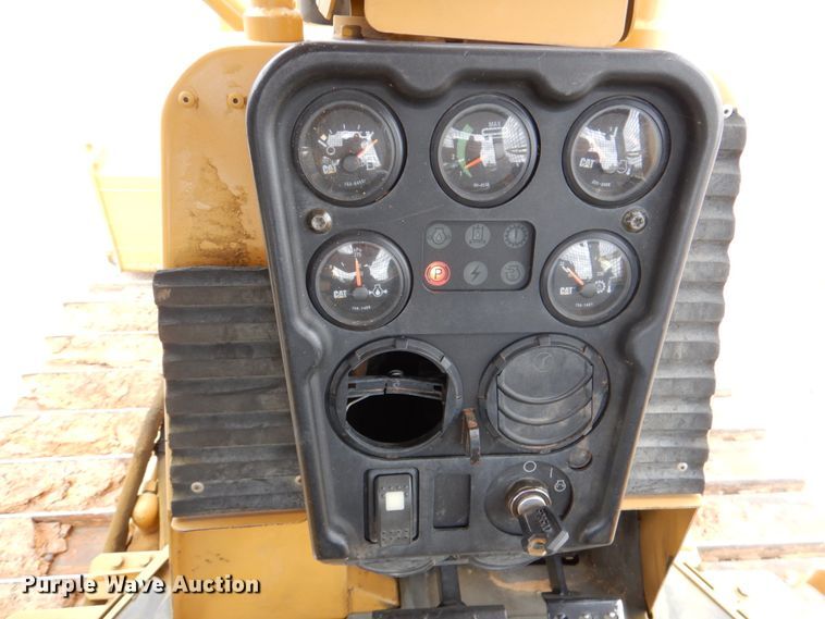 image for item KP9263 2006 Caterpillar D4G XL  dozer