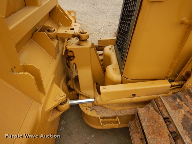 image for item KP9263 2006 Caterpillar D4G XL  dozer