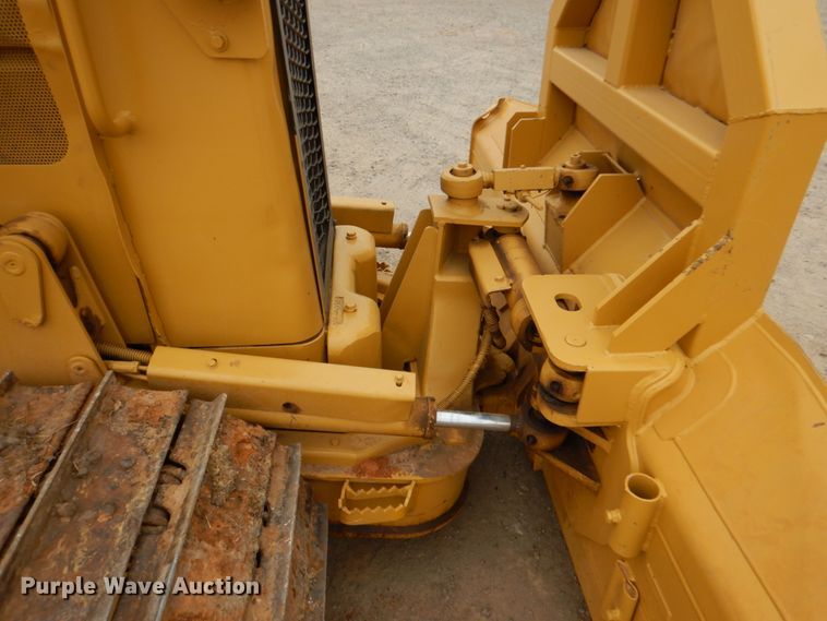 image for item KP9263 2006 Caterpillar D4G XL  dozer
