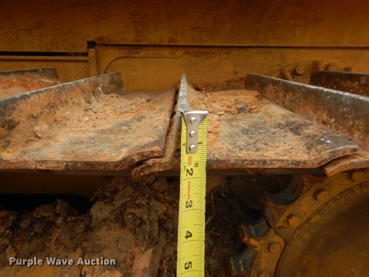 image for item KP9263 2006 Caterpillar D4G XL  dozer