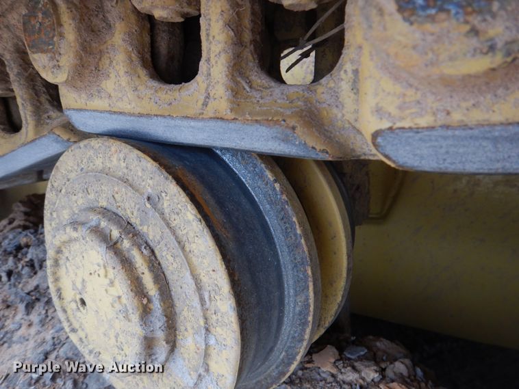 image for item KP9263 2006 Caterpillar D4G XL  dozer