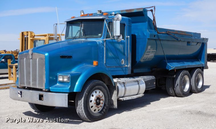 image for item LJ9823 1994 Kenworth T800  dump truck