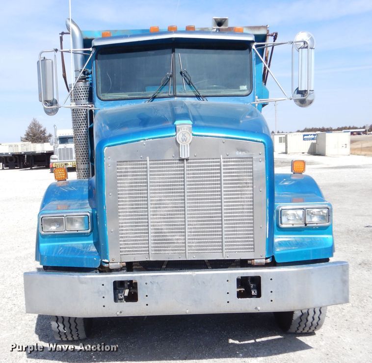 image for item LJ9823 1994 Kenworth T800  dump truck