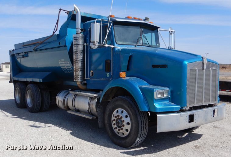 image for item LJ9823 1994 Kenworth T800  dump truck