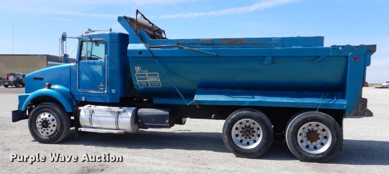 image for item LJ9823 1994 Kenworth T800  dump truck