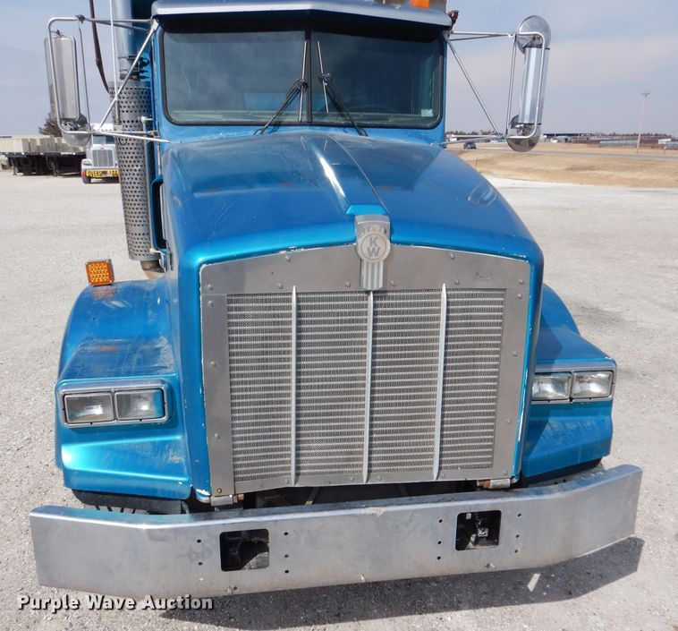 image for item LJ9823 1994 Kenworth T800  dump truck