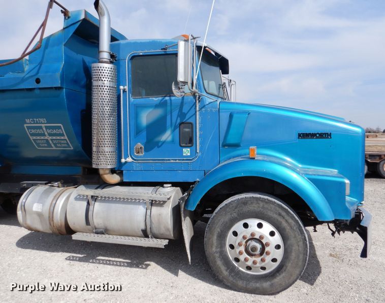 image for item LJ9823 1994 Kenworth T800  dump truck