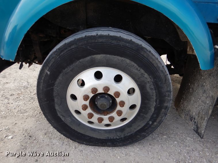 image for item LJ9823 1994 Kenworth T800  dump truck