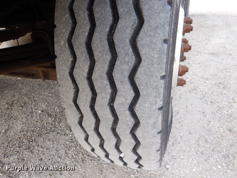 image for item LJ9823 1994 Kenworth T800  dump truck