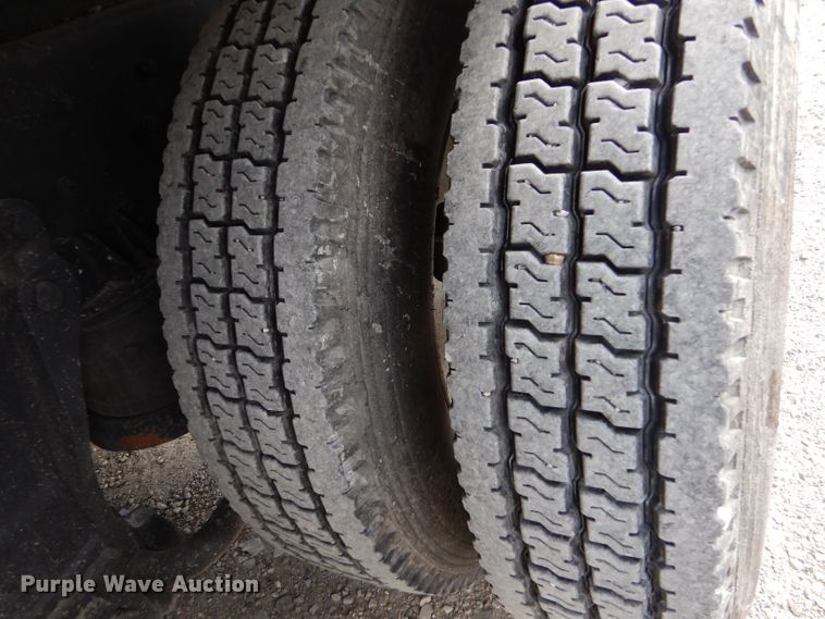 image for item LJ9823 1994 Kenworth T800  dump truck