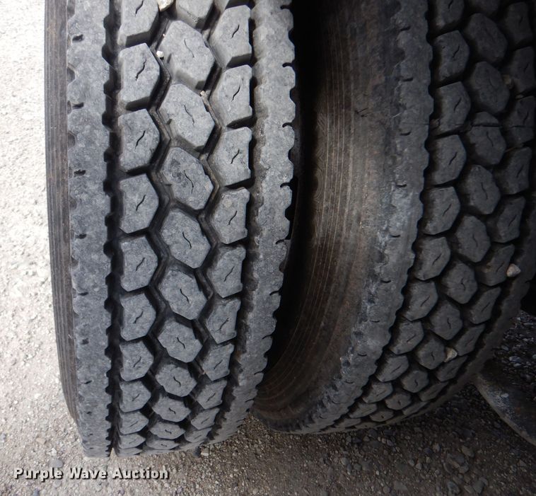 image for item LJ9823 1994 Kenworth T800  dump truck