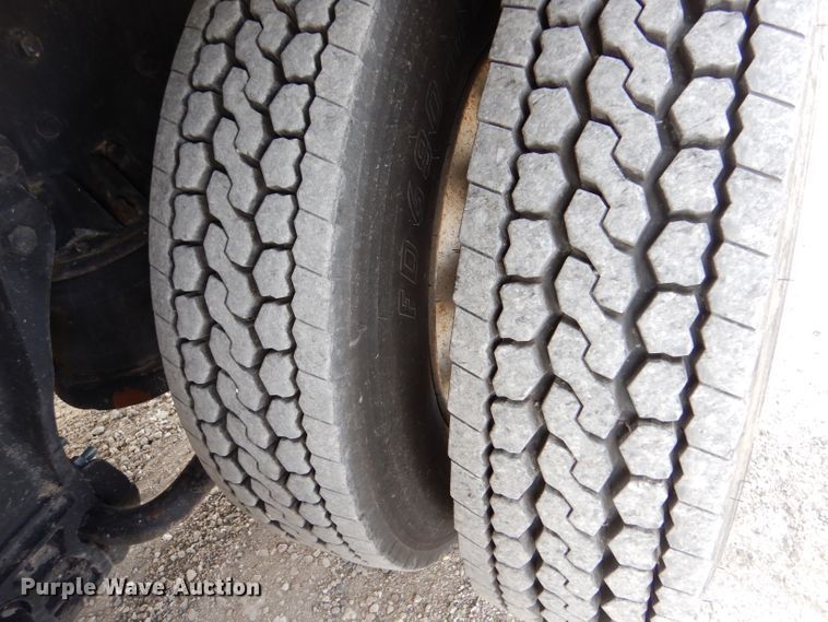 image for item LJ9823 1994 Kenworth T800  dump truck