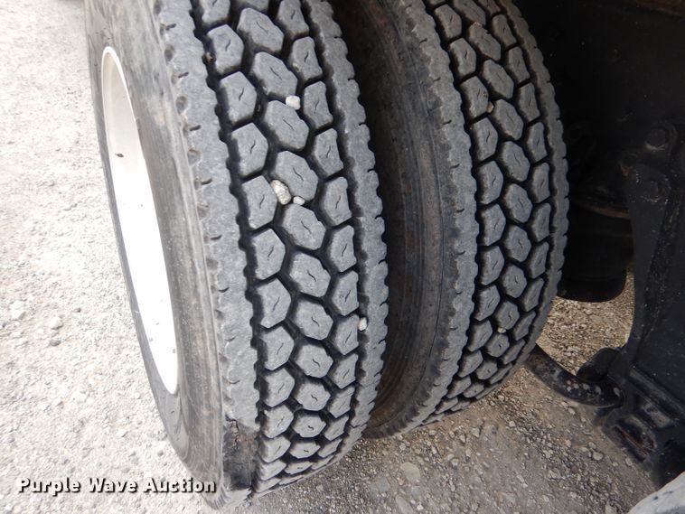 image for item LJ9823 1994 Kenworth T800  dump truck