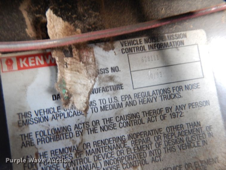 image for item LJ9823 1994 Kenworth T800  dump truck