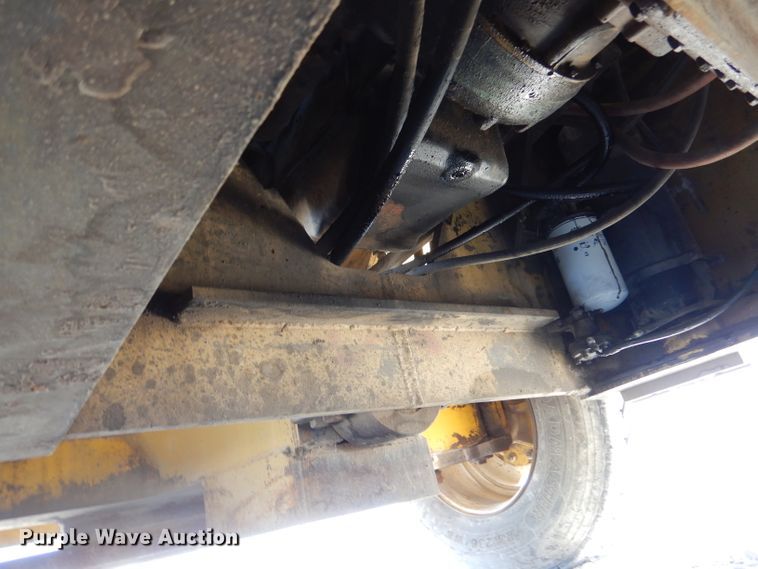 image for item LJ9824 1985 Pettibone PP300  forklift