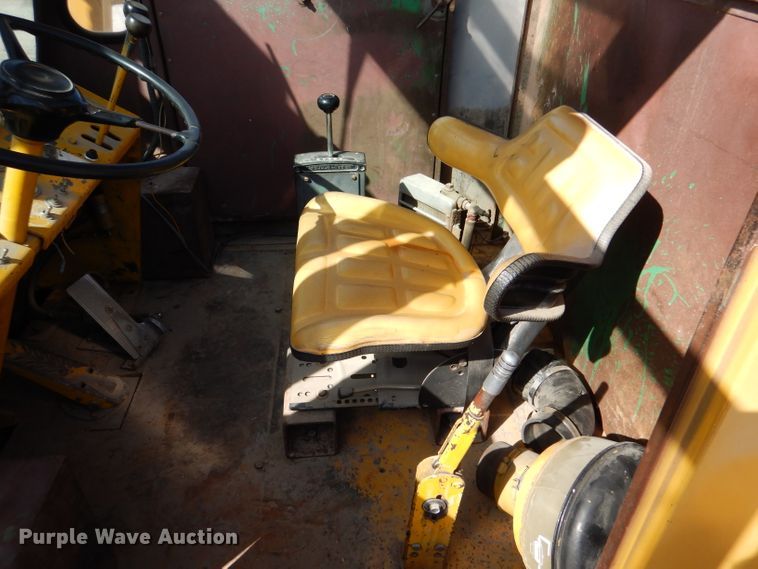 image for item LJ9824 1985 Pettibone PP300  forklift