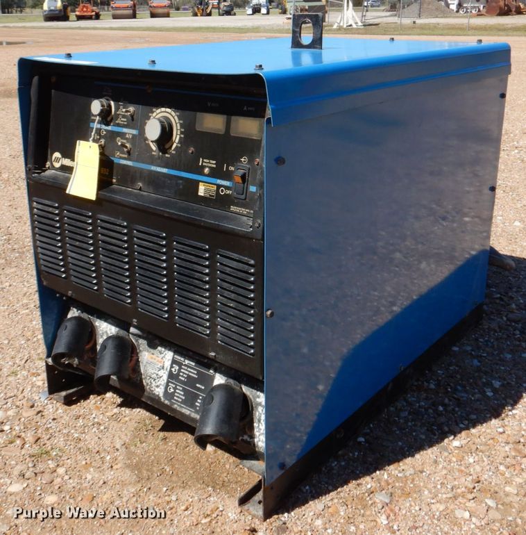 image for item MK9534 (2) Miller Dimesion 652 welders