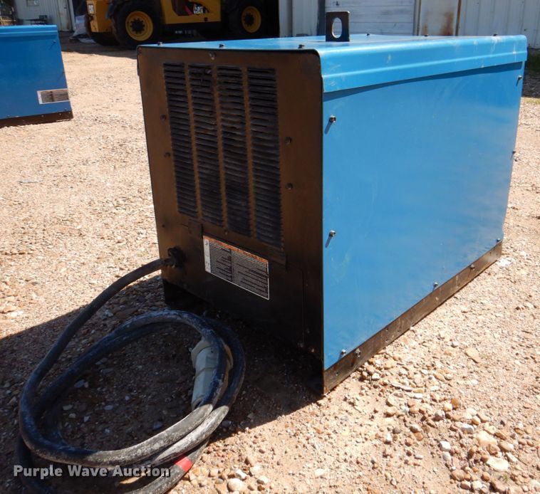 image for item MK9534 (2) Miller Dimesion 652 welders