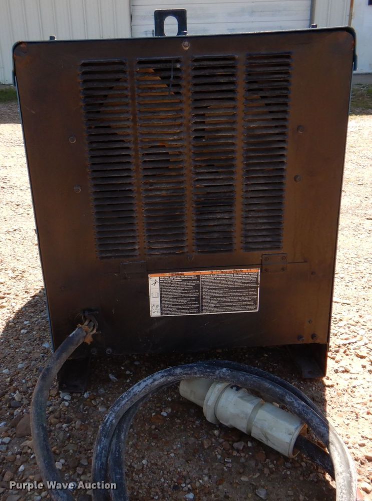 image for item MK9534 (2) Miller Dimesion 652 welders