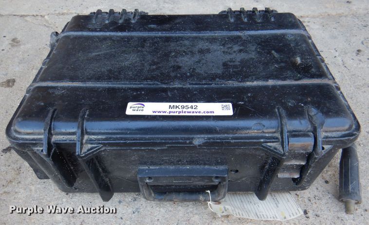 image for item MK9539 (5) Miller Suitcase X-Treme 12 VS wire feeders