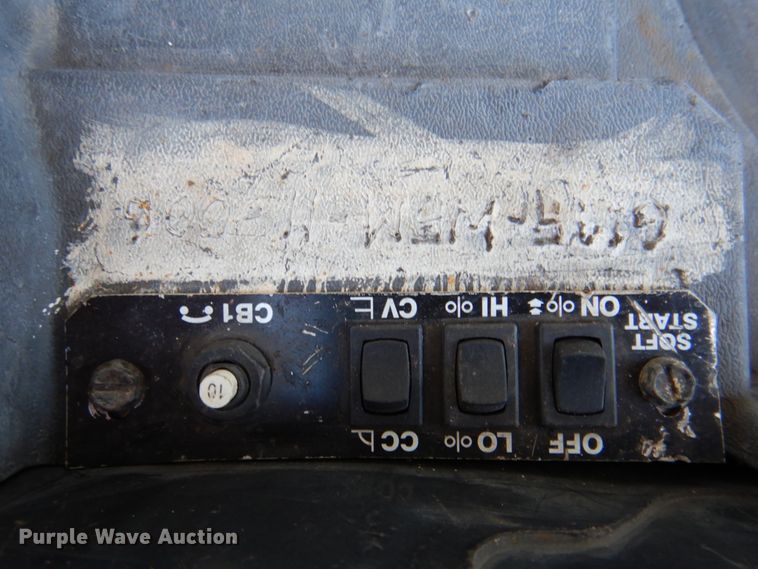 image for item MK9539 (5) Miller Suitcase X-Treme 12 VS wire feeders