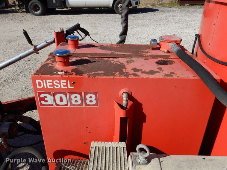 image for item MK9544 2008 Crafco E-Z 1000 Series II  melter applicator