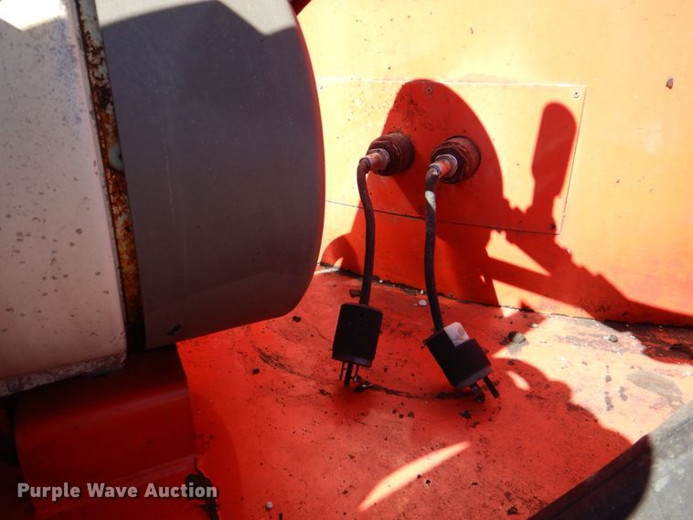 image for item MK9544 2008 Crafco E-Z 1000 Series II  melter applicator