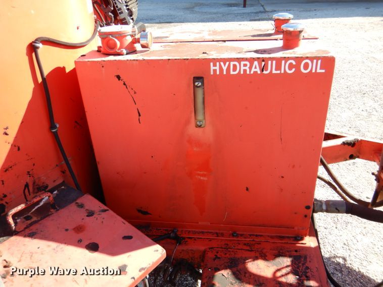 image for item MK9544 2008 Crafco E-Z 1000 Series II  melter applicator