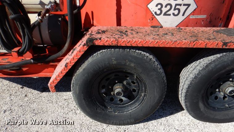 image for item MK9544 2008 Crafco E-Z 1000 Series II  melter applicator