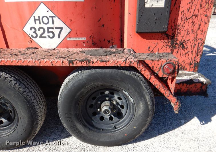 image for item MK9544 2008 Crafco E-Z 1000 Series II  melter applicator