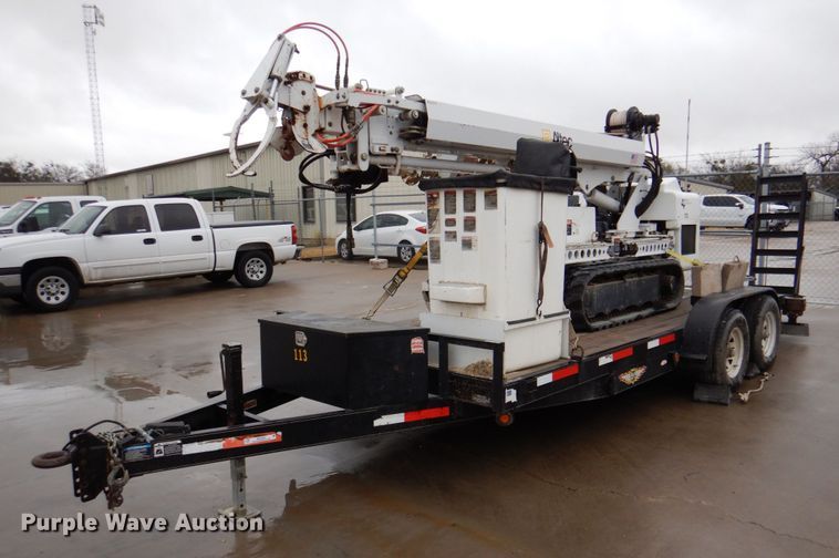 image for item MK9552 2006 Altec DB35  mini digger derrick