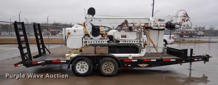 image for item MK9552 2006 Altec DB35  mini digger derrick