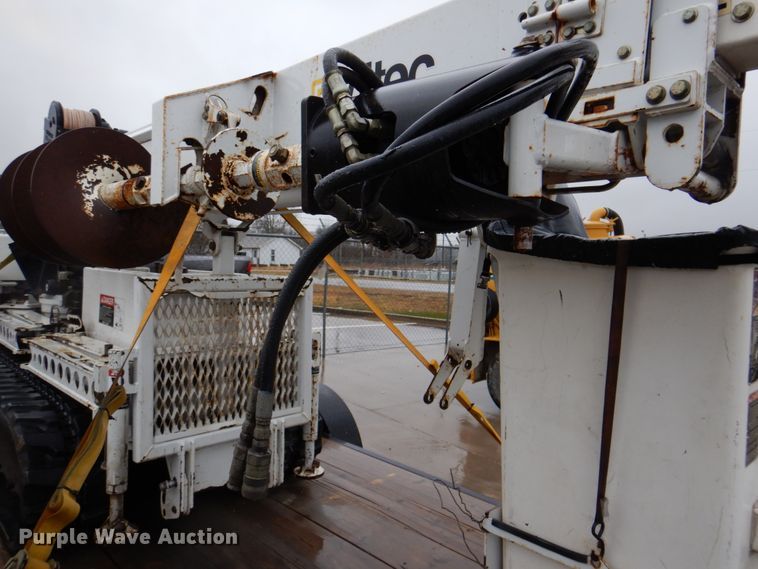 image for item MK9552 2006 Altec DB35  mini digger derrick