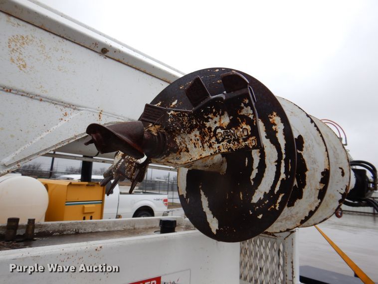 image for item MK9552 2006 Altec DB35  mini digger derrick