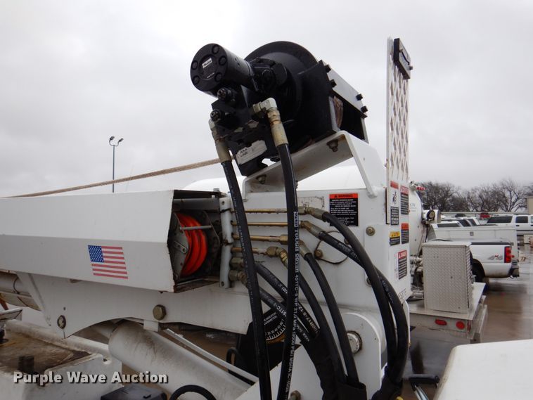 image for item MK9552 2006 Altec DB35  mini digger derrick