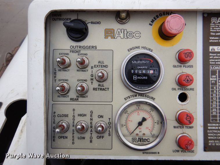 image for item MK9552 2006 Altec DB35  mini digger derrick