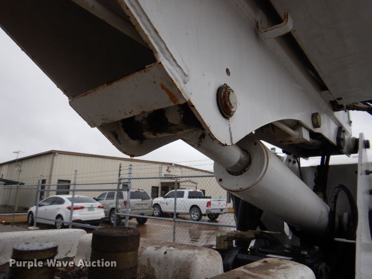 image for item MK9552 2006 Altec DB35  mini digger derrick