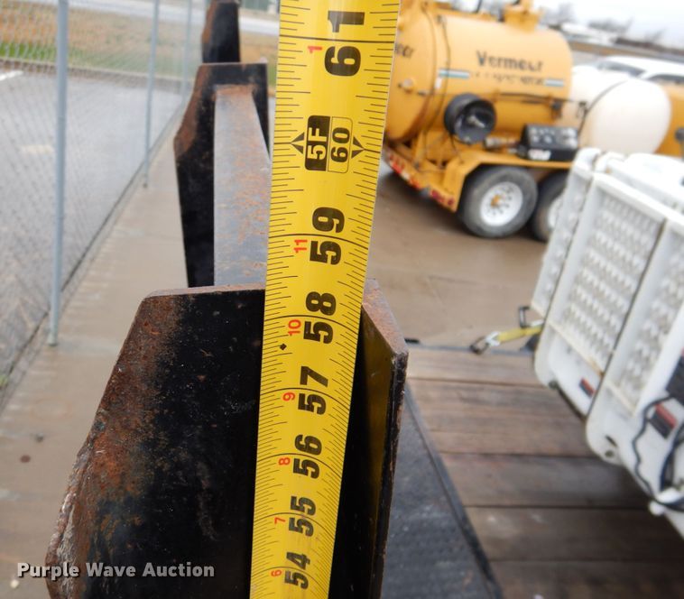 image for item MK9552 2006 Altec DB35  mini digger derrick