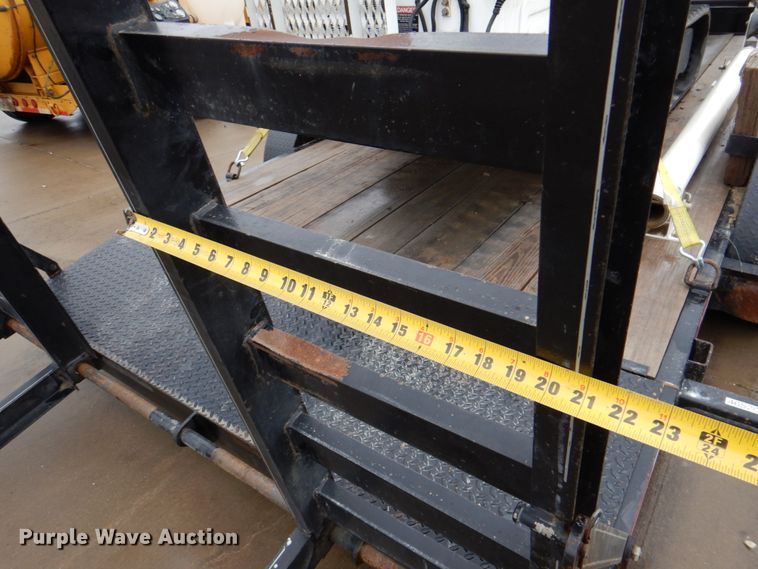 image for item MK9552 2006 Altec DB35  mini digger derrick