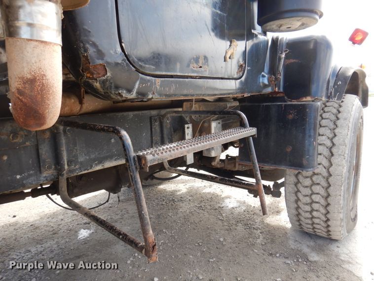 image for item MU9530 1974 Mack RL685LS  dump truck