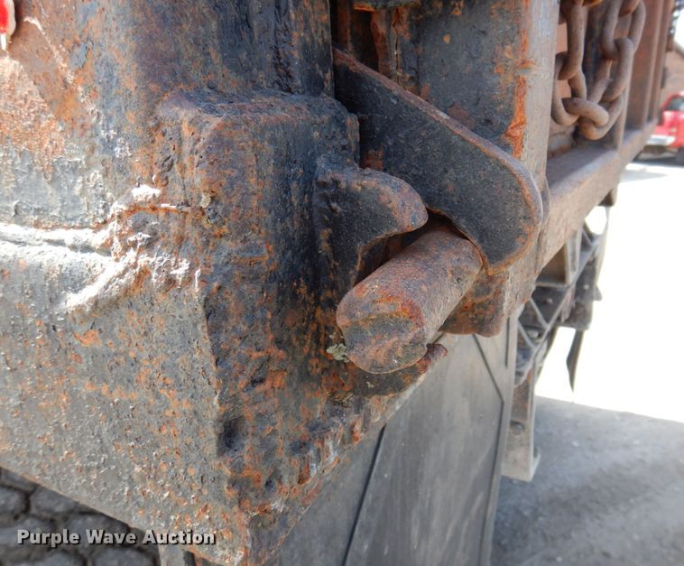 image for item MU9530 1974 Mack RL685LS  dump truck