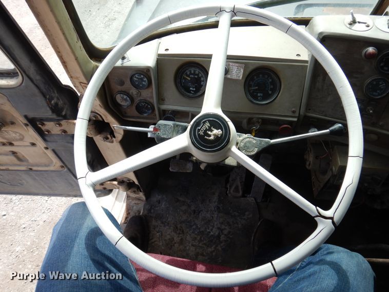 image for item MU9530 1974 Mack RL685LS  dump truck