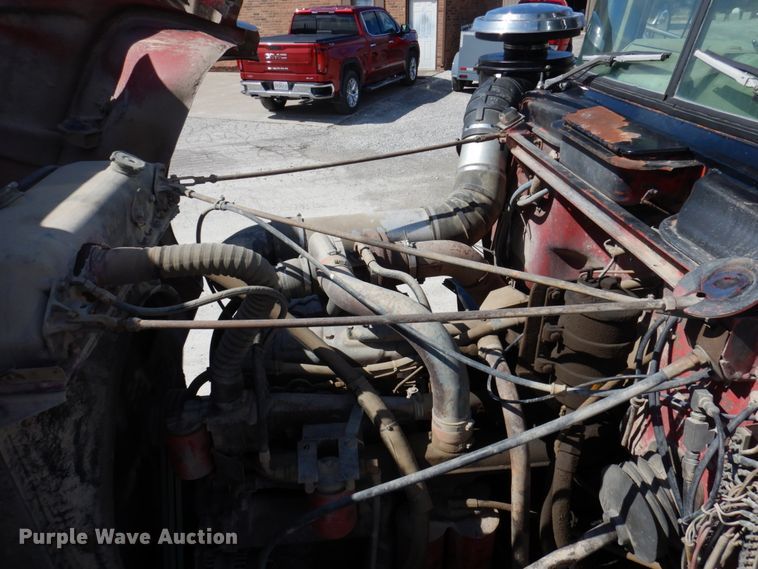 image for item MU9530 1974 Mack RL685LS  dump truck