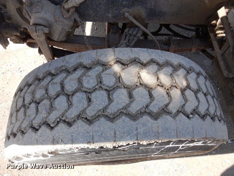 image for item MU9530 1974 Mack RL685LS  dump truck