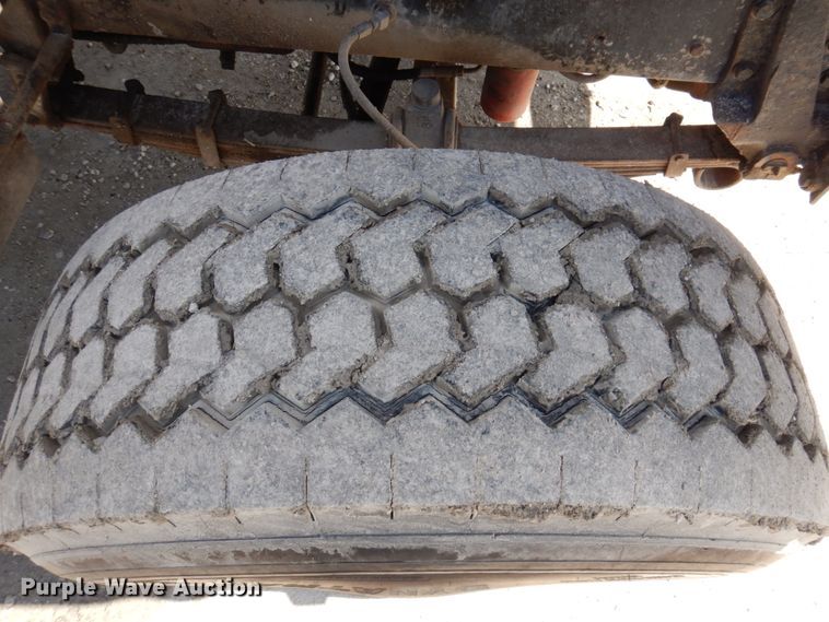 image for item MU9530 1974 Mack RL685LS  dump truck