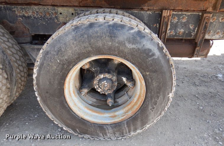 image for item MU9530 1974 Mack RL685LS  dump truck